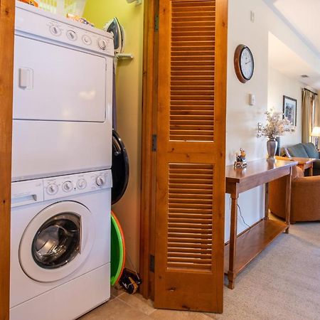 Two Bedroom Condo With Balcony Over Mountaineer Square - Just Steps From The Slopes! Condo Крестед-Б'ютт Екстер'єр фото