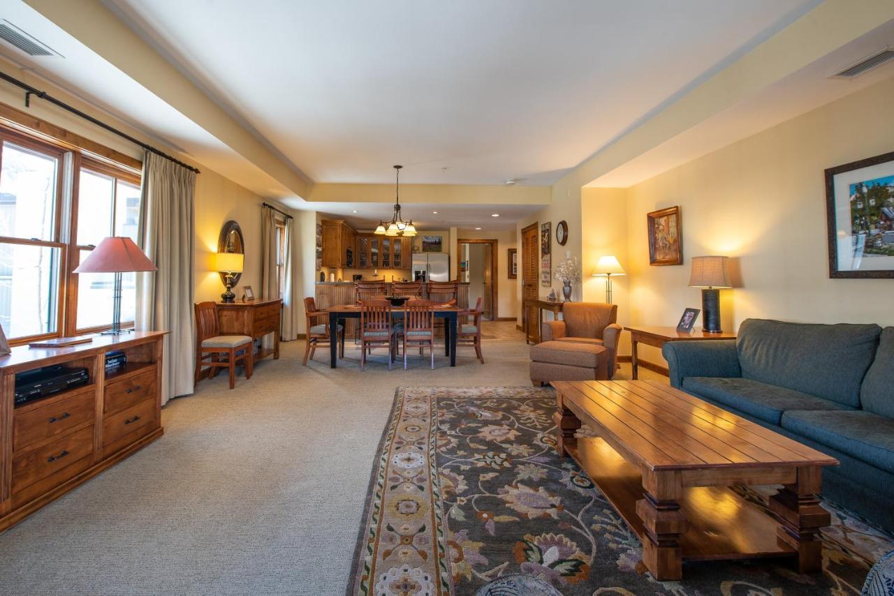Two Bedroom Condo With Balcony Over Mountaineer Square - Just Steps From The Slopes! Condo Крестед-Б'ютт Екстер'єр фото